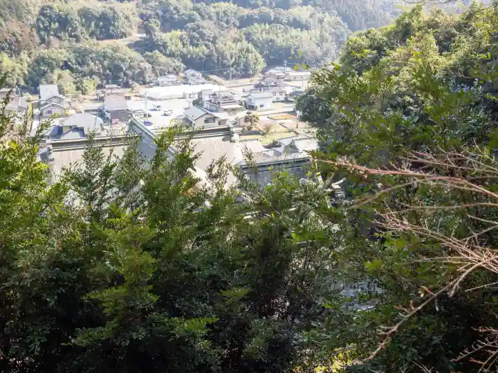 祐徳稲荷神社の{uncategorized: "未分類", other: "その他", undefined: "問題あり", building: "その他建物", grave: "お墓", sacred_gate: "鳥居", guardian: "狛犬", statue: "像", buddha: "仏像", history: "歴史", nature: "自然", garden: "庭園", animal: "動物", pagoda: "塔", temizu: "手水舎", mountain_gate: "山門・神門", sanctuary: "本殿・本堂", subordinate: "末社・摂社", art: "芸術", scenery: "景色", jizo: "地蔵", ema: "絵馬", goshuin: "御朱印", omikuji: "おみくじ", items: "授与品その他", amulet: "お守り", goshuincho: "御朱印帳", eats: "食事", festival: "お祭り", votive_dance: "神楽", shichigosan: "七五三参", wedding: "結婚式", experience: "体験その他", initially: "初詣", around: "周辺", anti_infection: "感染症対策"}