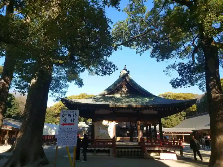 武蔵一宮氷川神社の{uncategorized: "未分類", other: "その他", undefined: "問題あり", building: "その他建物", grave: "お墓", sacred_gate: "鳥居", guardian: "狛犬", statue: "像", buddha: "仏像", history: "歴史", nature: "自然", garden: "庭園", animal: "動物", pagoda: "塔", temizu: "手水舎", mountain_gate: "山門・神門", sanctuary: "本殿・本堂", subordinate: "末社・摂社", art: "芸術", scenery: "景色", jizo: "地蔵", ema: "絵馬", goshuin: "御朱印", omikuji: "おみくじ", items: "授与品その他", amulet: "お守り", goshuincho: "御朱印帳", eats: "食事", festival: "お祭り", votive_dance: "神楽", shichigosan: "七五三参", wedding: "結婚式", experience: "体験その他", initially: "初詣", around: "周辺", anti_infection: "感染症対策"}