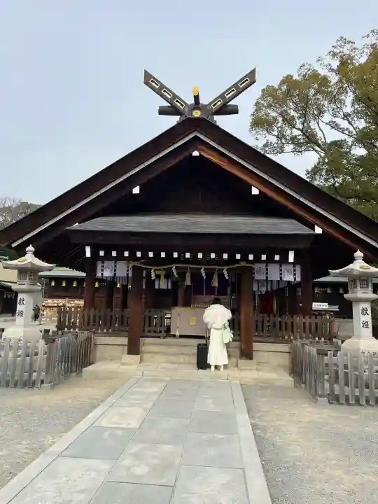 和泉國一之宮 大鳥大社の{uncategorized: "未分類", other: "その他", undefined: "問題あり", building: "その他建物", grave: "お墓", sacred_gate: "鳥居", guardian: "狛犬", statue: "像", buddha: "仏像", history: "歴史", nature: "自然", garden: "庭園", animal: "動物", pagoda: "塔", temizu: "手水舎", mountain_gate: "山門・神門", sanctuary: "本殿・本堂", subordinate: "末社・摂社", art: "芸術", scenery: "景色", jizo: "地蔵", ema: "絵馬", goshuin: "御朱印", omikuji: "おみくじ", items: "授与品その他", amulet: "お守り", goshuincho: "御朱印帳", eats: "食事", festival: "お祭り", votive_dance: "神楽", shichigosan: "七五三参", wedding: "結婚式", experience: "体験その他", initially: "初詣", around: "周辺", anti_infection: "感染症対策"}