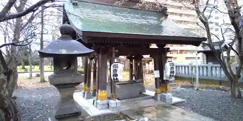 彌彦神社　(伊夜日子神社)の手水舎