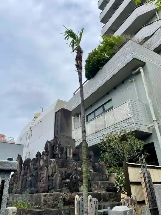 公春院の{uncategorized: "未分類", other: "その他", undefined: "問題あり", building: "その他建物", grave: "お墓", sacred_gate: "鳥居", guardian: "狛犬", statue: "像", buddha: "仏像", history: "歴史", nature: "自然", garden: "庭園", animal: "動物", pagoda: "塔", temizu: "手水舎", mountain_gate: "山門・神門", sanctuary: "本殿・本堂", subordinate: "末社・摂社", art: "芸術", scenery: "景色", jizo: "地蔵", ema: "絵馬", goshuin: "御朱印", omikuji: "おみくじ", items: "授与品その他", amulet: "お守り", goshuincho: "御朱印帳", eats: "食事", festival: "お祭り", votive_dance: "神楽", shichigosan: "七五三参", wedding: "結婚式", experience: "体験その他", initially: "初詣", around: "周辺", anti_infection: "感染症対策"}