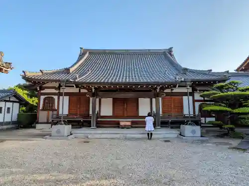 利海寺の本殿・本堂