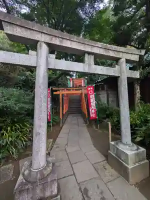 花園稲荷神社の鳥居
