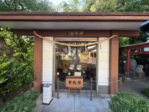 貴船神社の{uncategorized: "未分類", other: "その他", undefined: "問題あり", building: "その他建物", grave: "お墓", sacred_gate: "鳥居", guardian: "狛犬", statue: "像", buddha: "仏像", history: "歴史", nature: "自然", garden: "庭園", animal: "動物", pagoda: "塔", temizu: "手水舎", mountain_gate: "山門・神門", sanctuary: "本殿・本堂", subordinate: "末社・摂社", art: "芸術", scenery: "景色", jizo: "地蔵", ema: "絵馬", goshuin: "御朱印", omikuji: "おみくじ", items: "授与品その他", amulet: "お守り", goshuincho: "御朱印帳", eats: "食事", festival: "お祭り", votive_dance: "神楽", shichigosan: "七五三参", wedding: "結婚式", experience: "体験その他", initially: "初詣", around: "周辺", anti_infection: "感染症対策"}