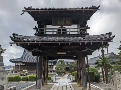 曹沢寺の山門・神門