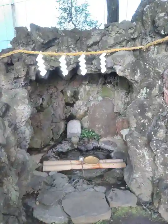 羽衣町厳島神社(関内厳島神社・横浜弁天)の手水舎