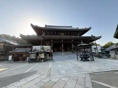 水間寺の{uncategorized: "未分類", other: "その他", undefined: "問題あり", building: "その他建物", grave: "お墓", sacred_gate: "鳥居", guardian: "狛犬", statue: "像", buddha: "仏像", history: "歴史", nature: "自然", garden: "庭園", animal: "動物", pagoda: "塔", temizu: "手水舎", mountain_gate: "山門・神門", sanctuary: "本殿・本堂", subordinate: "末社・摂社", art: "芸術", scenery: "景色", jizo: "地蔵", ema: "絵馬", goshuin: "御朱印", omikuji: "おみくじ", items: "授与品その他", amulet: "お守り", goshuincho: "御朱印帳", eats: "食事", festival: "お祭り", votive_dance: "神楽", shichigosan: "七五三参", wedding: "結婚式", experience: "体験その他", initially: "初詣", around: "周辺", anti_infection: "感染症対策"}