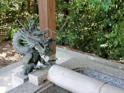 宇留春日神社の手水舎