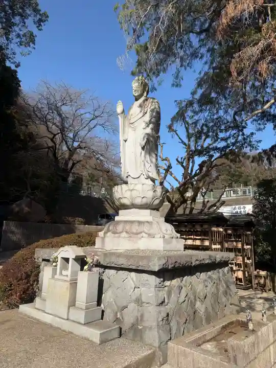 長福寺の{uncategorized: "未分類", other: "その他", undefined: "問題あり", building: "その他建物", grave: "お墓", sacred_gate: "鳥居", guardian: "狛犬", statue: "像", buddha: "仏像", history: "歴史", nature: "自然", garden: "庭園", animal: "動物", pagoda: "塔", temizu: "手水舎", mountain_gate: "山門・神門", sanctuary: "本殿・本堂", subordinate: "末社・摂社", art: "芸術", scenery: "景色", jizo: "地蔵", ema: "絵馬", goshuin: "御朱印", omikuji: "おみくじ", items: "授与品その他", amulet: "お守り", goshuincho: "御朱印帳", eats: "食事", festival: "お祭り", votive_dance: "神楽", shichigosan: "七五三参", wedding: "結婚式", experience: "体験その他", initially: "初詣", around: "周辺", anti_infection: "感染症対策"}