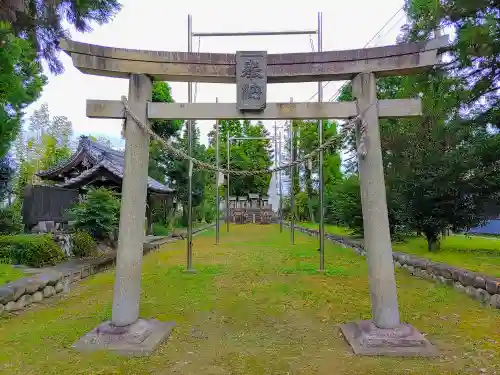 八剱社（浅野）の鳥居