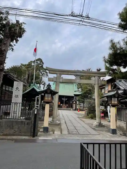 高円寺天祖神社の鳥居