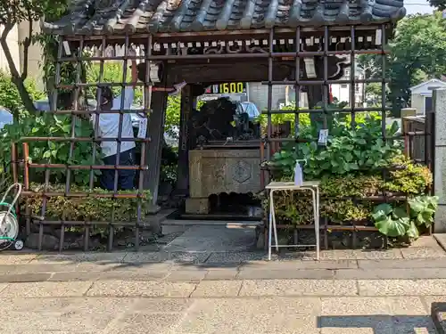 白山神社の手水舎