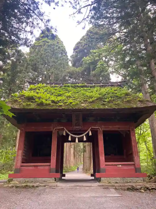 戸隠神社奥社の山門・神門