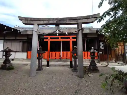 瀧尾神社の末社