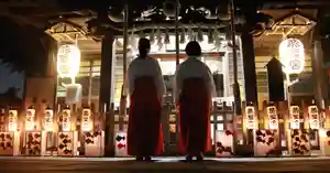 8月5日(土)18時から20時まで夏詣をおこないます。
旧暦夏越大祓の行事と
小平グリーンロード灯りまつりの会場で、地口提灯などを境内に飾ります。
詳しくは,https://kumanogu.com/natsumoude/