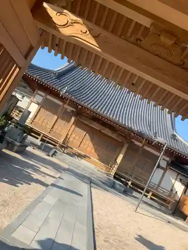 萬行寺の本殿