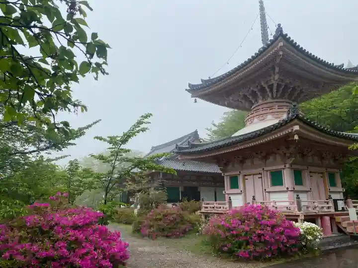 南法華寺(壷阪寺)の{uncategorized: "未分類", other: "その他", undefined: "問題あり", building: "その他建物", grave: "お墓", sacred_gate: "鳥居", guardian: "狛犬", statue: "像", buddha: "仏像", history: "歴史", nature: "自然", garden: "庭園", animal: "動物", pagoda: "塔", temizu: "手水舎", mountain_gate: "山門・神門", sanctuary: "本殿・本堂", subordinate: "末社・摂社", art: "芸術", scenery: "景色", jizo: "地蔵", ema: "絵馬", goshuin: "御朱印", omikuji: "おみくじ", items: "授与品その他", amulet: "お守り", goshuincho: "御朱印帳", eats: "食事", festival: "お祭り", votive_dance: "神楽", shichigosan: "七五三参", wedding: "結婚式", experience: "体験その他", initially: "初詣", around: "周辺", anti_infection: "感染症対策"}