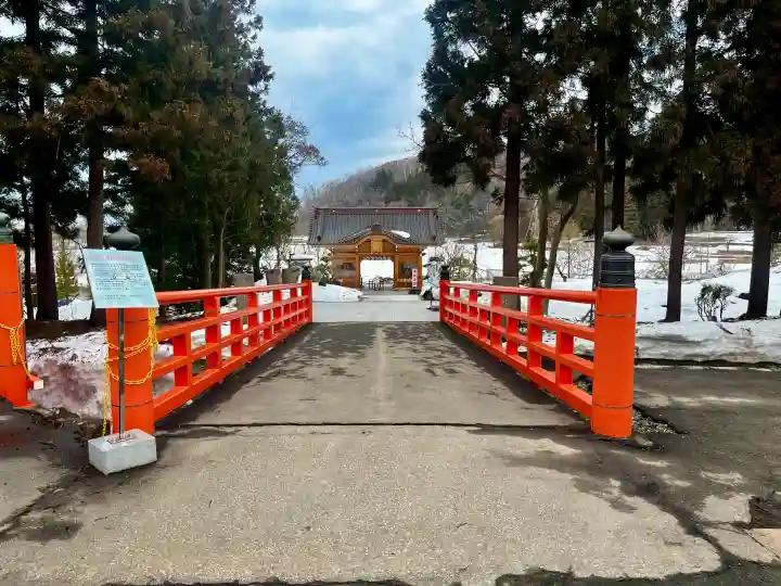 青龍寺(昭和大仏)(青森県)