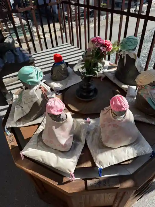 笠覆寺 (笠寺観音)の{uncategorized: "未分類", other: "その他", undefined: "問題あり", building: "その他建物", grave: "お墓", sacred_gate: "鳥居", guardian: "狛犬", statue: "像", buddha: "仏像", history: "歴史", nature: "自然", garden: "庭園", animal: "動物", pagoda: "塔", temizu: "手水舎", mountain_gate: "山門・神門", sanctuary: "本殿・本堂", subordinate: "末社・摂社", art: "芸術", scenery: "景色", jizo: "地蔵", ema: "絵馬", goshuin: "御朱印", omikuji: "おみくじ", items: "授与品その他", amulet: "お守り", goshuincho: "御朱印帳", eats: "食事", festival: "お祭り", votive_dance: "神楽", shichigosan: "七五三参", wedding: "結婚式", experience: "体験その他", initially: "初詣", around: "周辺", anti_infection: "感染症対策"}