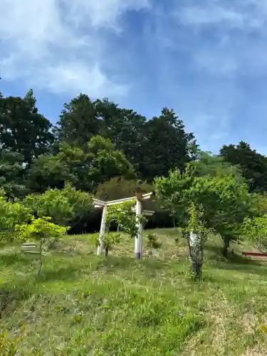 谷崎天神社の{uncategorized: "未分類", other: "その他", undefined: "問題あり", building: "その他建物", grave: "お墓", sacred_gate: "鳥居", guardian: "狛犬", statue: "像", buddha: "仏像", history: "歴史", nature: "自然", garden: "庭園", animal: "動物", pagoda: "塔", temizu: "手水舎", mountain_gate: "山門・神門", sanctuary: "本殿・本堂", subordinate: "末社・摂社", art: "芸術", scenery: "景色", jizo: "地蔵", ema: "絵馬", goshuin: "御朱印", omikuji: "おみくじ", items: "授与品その他", amulet: "お守り", goshuincho: "御朱印帳", eats: "食事", festival: "お祭り", votive_dance: "神楽", shichigosan: "七五三参", wedding: "結婚式", experience: "体験その他", initially: "初詣", around: "周辺", anti_infection: "感染症対策"}