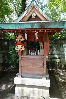 石園座多久虫玉神社の末社・摂社