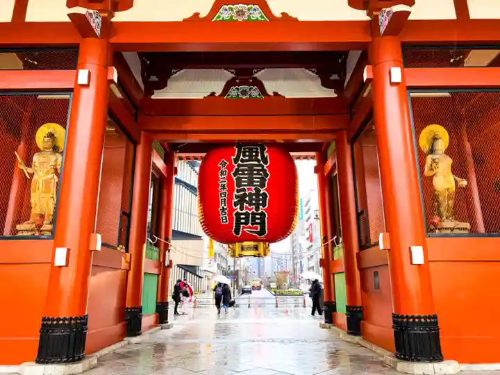 浅草寺の山門・神門