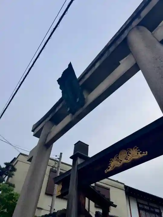 京都ゑびす神社の{uncategorized: "未分類", other: "その他", undefined: "問題あり", building: "その他建物", grave: "お墓", sacred_gate: "鳥居", guardian: "狛犬", statue: "像", buddha: "仏像", history: "歴史", nature: "自然", garden: "庭園", animal: "動物", pagoda: "塔", temizu: "手水舎", mountain_gate: "山門・神門", sanctuary: "本殿・本堂", subordinate: "末社・摂社", art: "芸術", scenery: "景色", jizo: "地蔵", ema: "絵馬", goshuin: "御朱印", omikuji: "おみくじ", items: "授与品その他", amulet: "お守り", goshuincho: "御朱印帳", eats: "食事", festival: "お祭り", votive_dance: "神楽", shichigosan: "七五三参", wedding: "結婚式", experience: "体験その他", initially: "初詣", around: "周辺", anti_infection: "感染症対策"}