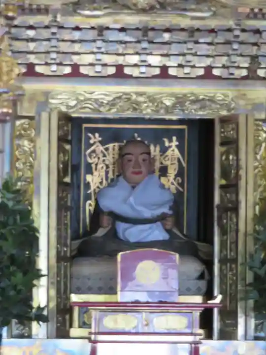 本照寺の像