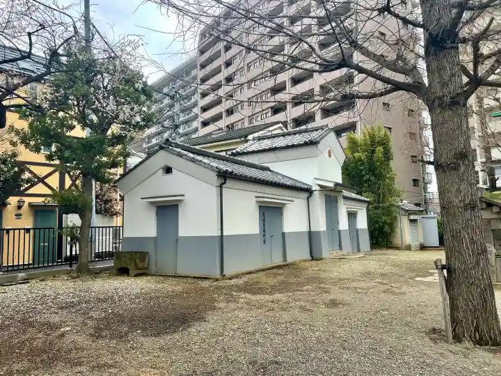 西早稲田天祖神社の{uncategorized: "未分類", other: "その他", undefined: "問題あり", building: "その他建物", grave: "お墓", sacred_gate: "鳥居", guardian: "狛犬", statue: "像", buddha: "仏像", history: "歴史", nature: "自然", garden: "庭園", animal: "動物", pagoda: "塔", temizu: "手水舎", mountain_gate: "山門・神門", sanctuary: "本殿・本堂", subordinate: "末社・摂社", art: "芸術", scenery: "景色", jizo: "地蔵", ema: "絵馬", goshuin: "御朱印", omikuji: "おみくじ", items: "授与品その他", amulet: "お守り", goshuincho: "御朱印帳", eats: "食事", festival: "お祭り", votive_dance: "神楽", shichigosan: "七五三参", wedding: "結婚式", experience: "体験その他", initially: "初詣", around: "周辺", anti_infection: "感染症対策"}