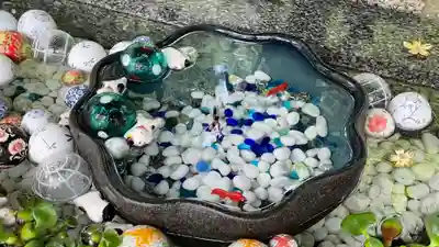 正一位 若草稲荷神社の手水舎