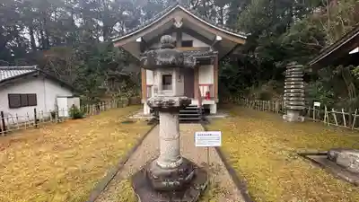 御靈神社（旧燈明寺跡）(京都府)