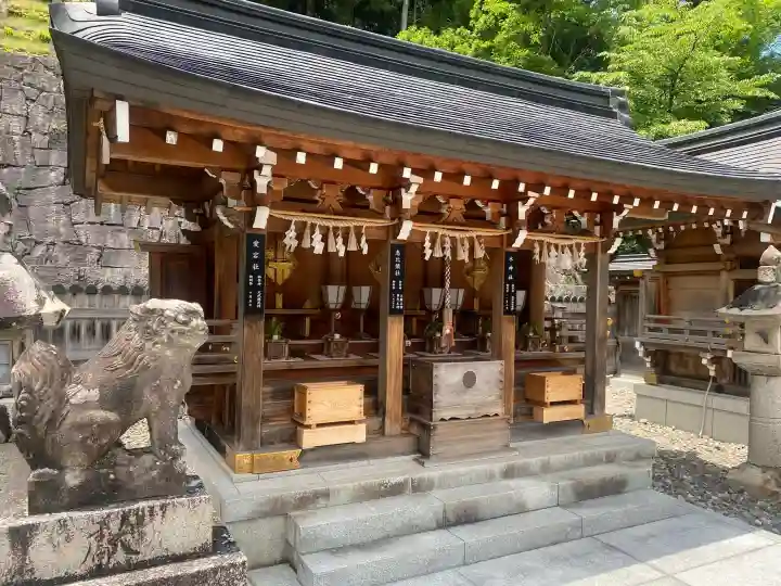 丹生川上神社(上社)の{uncategorized: "未分類", other: "その他", undefined: "問題あり", building: "その他建物", grave: "お墓", sacred_gate: "鳥居", guardian: "狛犬", statue: "像", buddha: "仏像", history: "歴史", nature: "自然", garden: "庭園", animal: "動物", pagoda: "塔", temizu: "手水舎", mountain_gate: "山門・神門", sanctuary: "本殿・本堂", subordinate: "末社・摂社", art: "芸術", scenery: "景色", jizo: "地蔵", ema: "絵馬", goshuin: "御朱印", omikuji: "おみくじ", items: "授与品その他", amulet: "お守り", goshuincho: "御朱印帳", eats: "食事", festival: "お祭り", votive_dance: "神楽", shichigosan: "七五三参", wedding: "結婚式", experience: "体験その他", initially: "初詣", around: "周辺", anti_infection: "感染症対策"}