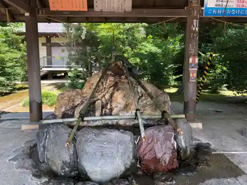 越中一宮 髙瀬神社の手水舎