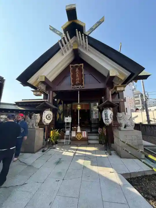元三島神社の{uncategorized: "未分類", other: "その他", undefined: "問題あり", building: "その他建物", grave: "お墓", sacred_gate: "鳥居", guardian: "狛犬", statue: "像", buddha: "仏像", history: "歴史", nature: "自然", garden: "庭園", animal: "動物", pagoda: "塔", temizu: "手水舎", mountain_gate: "山門・神門", sanctuary: "本殿・本堂", subordinate: "末社・摂社", art: "芸術", scenery: "景色", jizo: "地蔵", ema: "絵馬", goshuin: "御朱印", omikuji: "おみくじ", items: "授与品その他", amulet: "お守り", goshuincho: "御朱印帳", eats: "食事", festival: "お祭り", votive_dance: "神楽", shichigosan: "七五三参", wedding: "結婚式", experience: "体験その他", initially: "初詣", around: "周辺", anti_infection: "感染症対策"}
