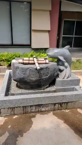 諏訪神社の{uncategorized: "未分類", other: "その他", undefined: "問題あり", building: "その他建物", grave: "お墓", sacred_gate: "鳥居", guardian: "狛犬", statue: "像", buddha: "仏像", history: "歴史", nature: "自然", garden: "庭園", animal: "動物", pagoda: "塔", temizu: "手水舎", mountain_gate: "山門・神門", sanctuary: "本殿・本堂", subordinate: "末社・摂社", art: "芸術", scenery: "景色", jizo: "地蔵", ema: "絵馬", goshuin: "御朱印", omikuji: "おみくじ", items: "授与品その他", amulet: "お守り", goshuincho: "御朱印帳", eats: "食事", festival: "お祭り", votive_dance: "神楽", shichigosan: "七五三参", wedding: "結婚式", experience: "体験その他", initially: "初詣", around: "周辺", anti_infection: "感染症対策"}