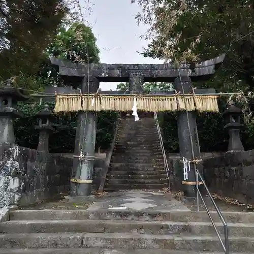 三会温泉神社の鳥居