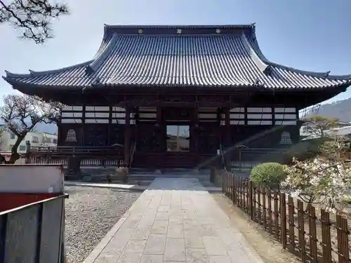 西方寺の本殿