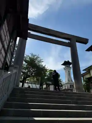 伊勢山皇大神宮の{uncategorized: "未分類", other: "その他", undefined: "問題あり", building: "その他建物", grave: "お墓", sacred_gate: "鳥居", guardian: "狛犬", statue: "像", buddha: "仏像", history: "歴史", nature: "自然", garden: "庭園", animal: "動物", pagoda: "塔", temizu: "手水舎", mountain_gate: "山門・神門", sanctuary: "本殿・本堂", subordinate: "末社・摂社", art: "芸術", scenery: "景色", jizo: "地蔵", ema: "絵馬", goshuin: "御朱印", omikuji: "おみくじ", items: "授与品その他", amulet: "お守り", goshuincho: "御朱印帳", eats: "食事", festival: "お祭り", votive_dance: "神楽", shichigosan: "七五三参", wedding: "結婚式", experience: "体験その他", initially: "初詣", around: "周辺", anti_infection: "感染症対策"}