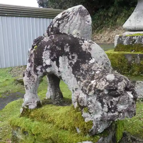 天日名鳥命神社の狛犬