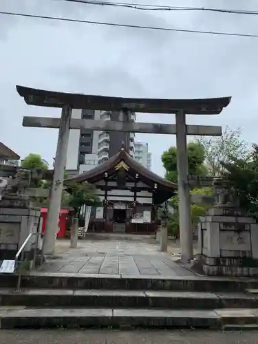 三輪神社の鳥居