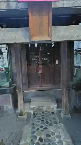 烏巣之森稲荷大明神(神奈川県)