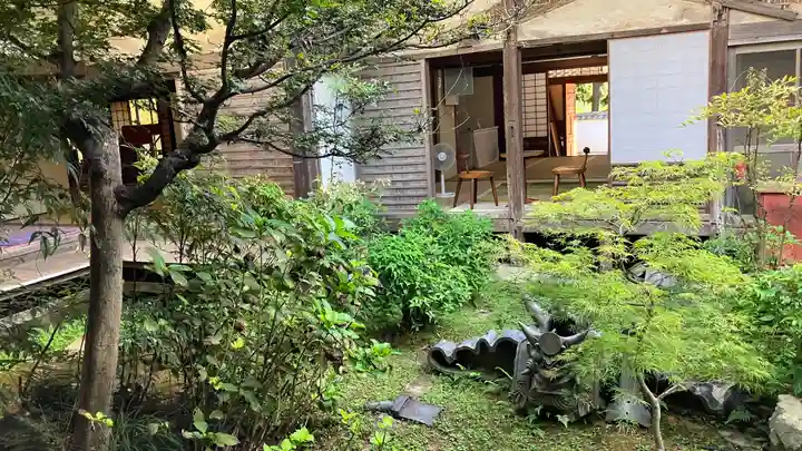 金山寺の庭園