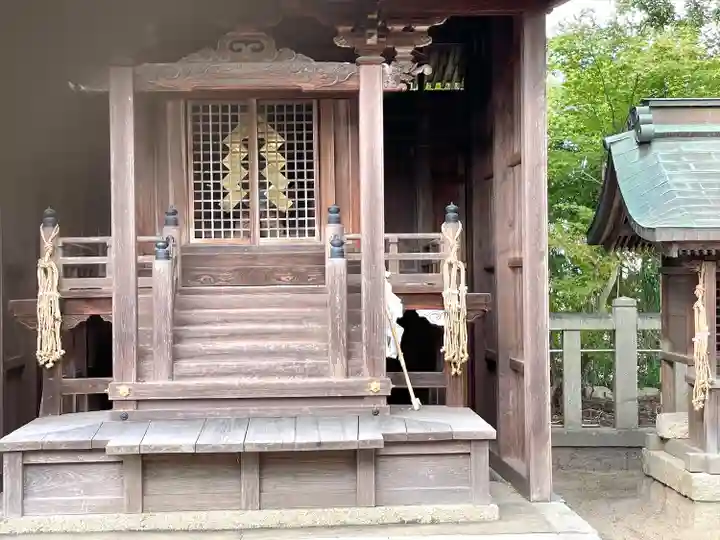 苗田神社の末社・摂社