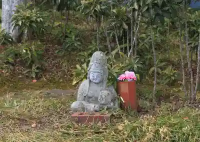 龍泉寺の{uncategorized: "未分類", other: "その他", undefined: "問題あり", building: "その他建物", grave: "お墓", sacred_gate: "鳥居", guardian: "狛犬", statue: "像", buddha: "仏像", history: "歴史", nature: "自然", garden: "庭園", animal: "動物", pagoda: "塔", temizu: "手水舎", mountain_gate: "山門・神門", sanctuary: "本殿・本堂", subordinate: "末社・摂社", art: "芸術", scenery: "景色", jizo: "地蔵", ema: "絵馬", goshuin: "御朱印", omikuji: "おみくじ", items: "授与品その他", amulet: "お守り", goshuincho: "御朱印帳", eats: "食事", festival: "お祭り", votive_dance: "神楽", shichigosan: "七五三参", wedding: "結婚式", experience: "体験その他", initially: "初詣", around: "周辺", anti_infection: "感染症対策"}