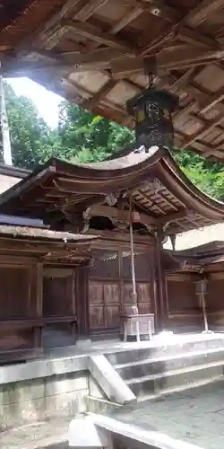 油日神社の本殿