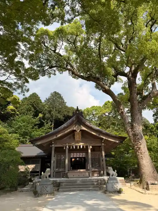 宝満宮竈門神社の{uncategorized: "未分類", other: "その他", undefined: "問題あり", building: "その他建物", grave: "お墓", sacred_gate: "鳥居", guardian: "狛犬", statue: "像", buddha: "仏像", history: "歴史", nature: "自然", garden: "庭園", animal: "動物", pagoda: "塔", temizu: "手水舎", mountain_gate: "山門・神門", sanctuary: "本殿・本堂", subordinate: "末社・摂社", art: "芸術", scenery: "景色", jizo: "地蔵", ema: "絵馬", goshuin: "御朱印", omikuji: "おみくじ", items: "授与品その他", amulet: "お守り", goshuincho: "御朱印帳", eats: "食事", festival: "お祭り", votive_dance: "神楽", shichigosan: "七五三参", wedding: "結婚式", experience: "体験その他", initially: "初詣", around: "周辺", anti_infection: "感染症対策"}