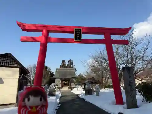 熊野居合両神社の{uncategorized: "未分類", other: "その他", undefined: "問題あり", building: "その他建物", grave: "お墓", sacred_gate: "鳥居", guardian: "狛犬", statue: "像", buddha: "仏像", history: "歴史", nature: "自然", garden: "庭園", animal: "動物", pagoda: "塔", temizu: "手水舎", mountain_gate: "山門・神門", sanctuary: "本殿・本堂", subordinate: "末社・摂社", art: "芸術", scenery: "景色", jizo: "地蔵", ema: "絵馬", goshuin: "御朱印", omikuji: "おみくじ", items: "授与品その他", amulet: "お守り", goshuincho: "御朱印帳", eats: "食事", festival: "お祭り", votive_dance: "神楽", shichigosan: "七五三参", wedding: "結婚式", experience: "体験その他", initially: "初詣", around: "周辺", anti_infection: "感染症対策"}