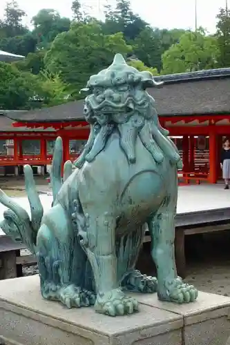 厳島神社の狛犬