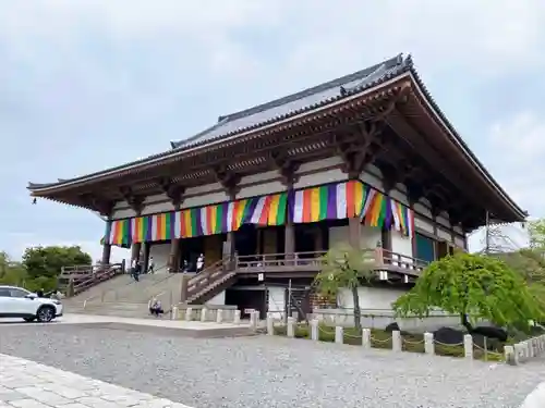 西新井大師総持寺の本殿・本堂