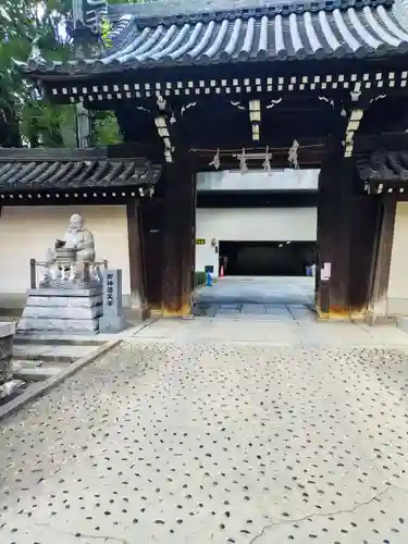 大阪天満宮の山門・神門